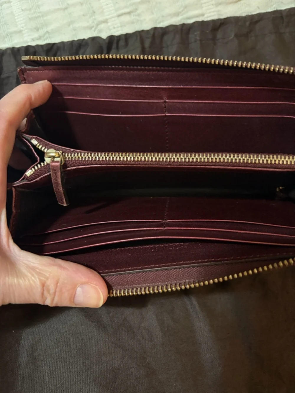 Gucci Metallic Burgundy GG-Embossed Zip Wallet with Gold Charm - Picture 3 of 6